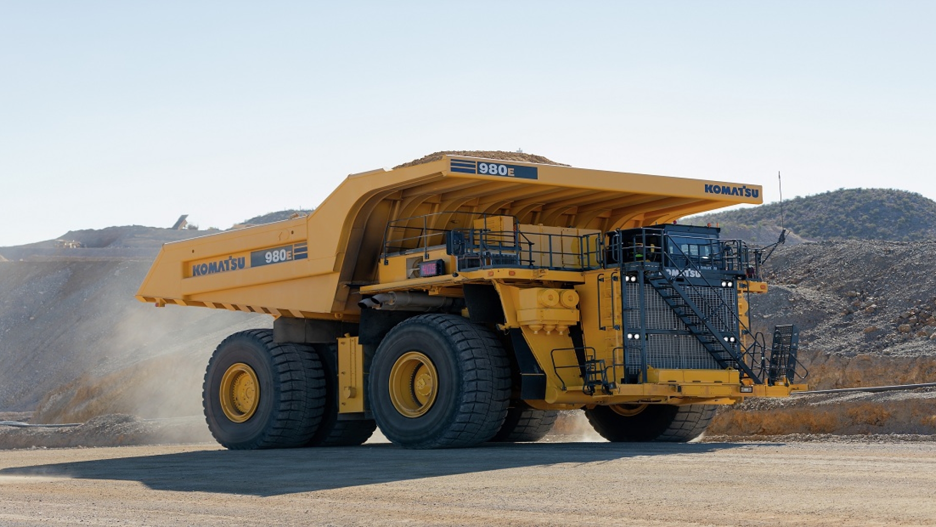 haul-truck_980_azpg-tucson-az_ds_211130_kom_9130_high-res-jpg-for-print